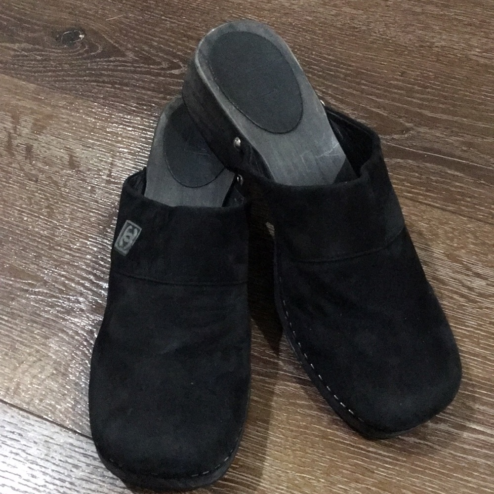 Chanel clog suede shoes for women in size 39
